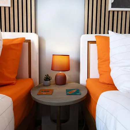 Spacious 2br Penthouse With A Large Front-terrace - Close To Bugibba Perched 公寓