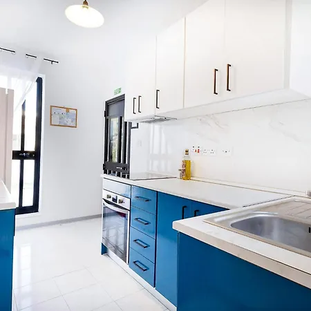 Spacious 2br Penthouse With A Large Front-terrace - Close To Bugibba Perched Lejlighed San Pawl il-Baħar