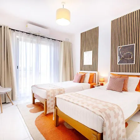 Spacious 2br Penthouse With A Large Front-terrace - Close To Bugibba Perched *