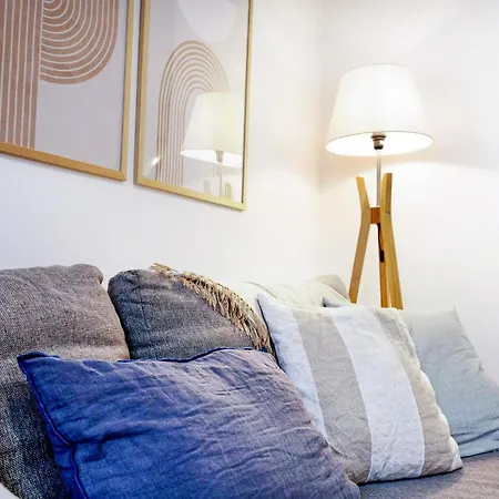 Lejlighed Spacious 2br Penthouse With A Large Front-terrace - Close To Bugibba Perched San Pawl il-Baħar