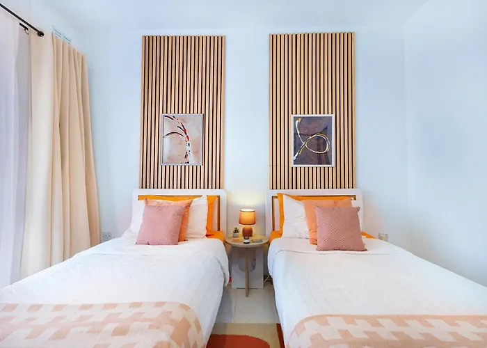 Spacious 2br Penthouse With A Large Front-terrace - Close To Bugibba Perched Apartment *