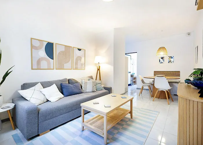 Spacious 2br Penthouse With A Large Front-terrace - Close To Bugibba Perched